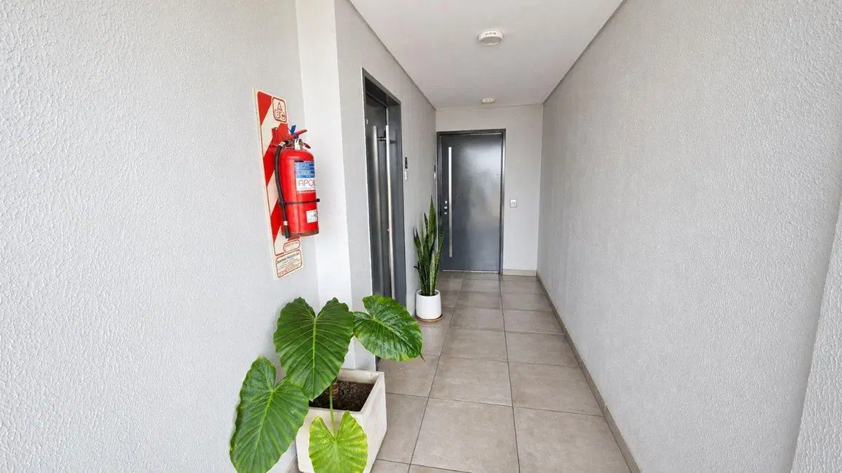 VENTA DEPTO 3 AMB TERRAZA PRIVADA COCHERA BERNAL 4