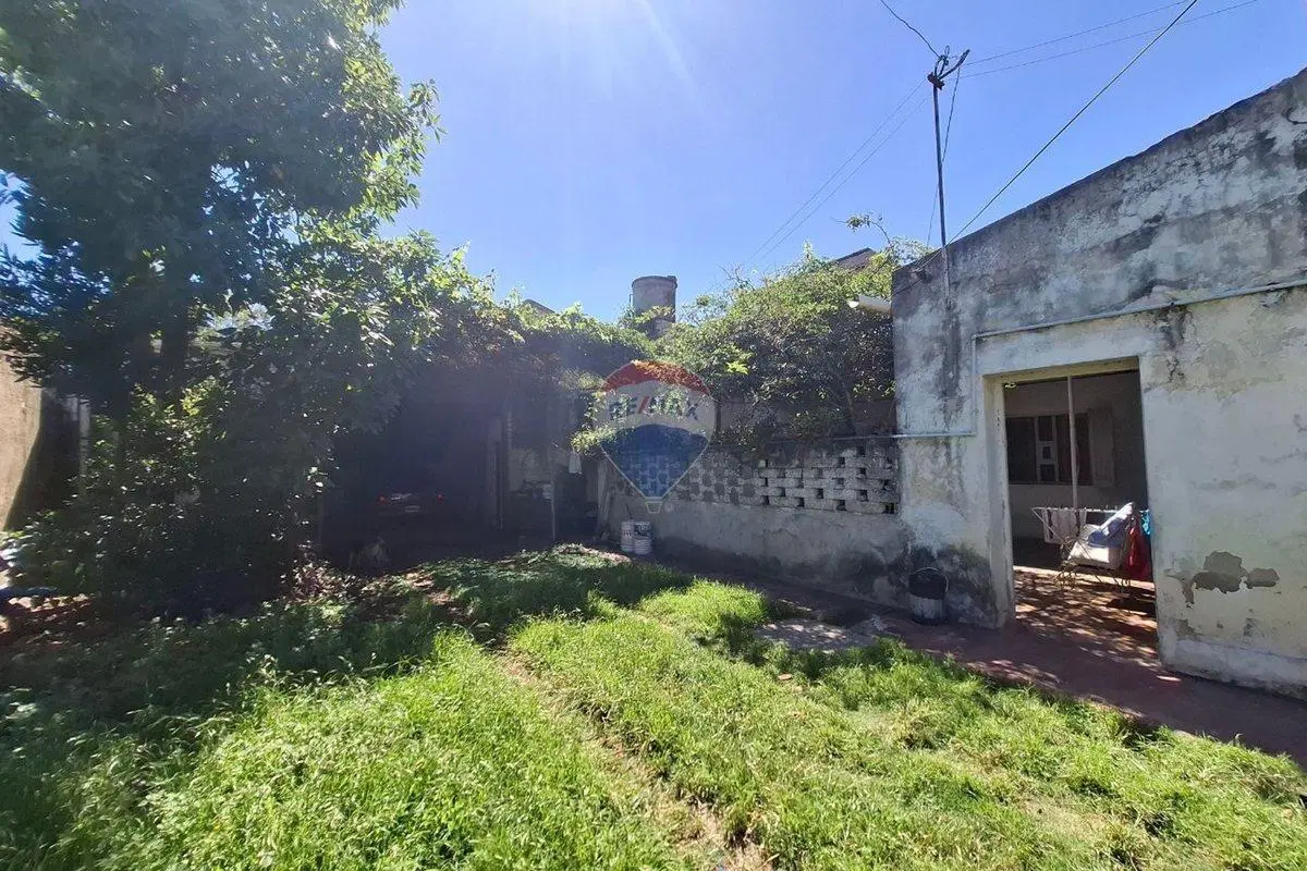 VENTA CASA 3 AMB CON GALPÓN Y JARDÍN QUILMES 2