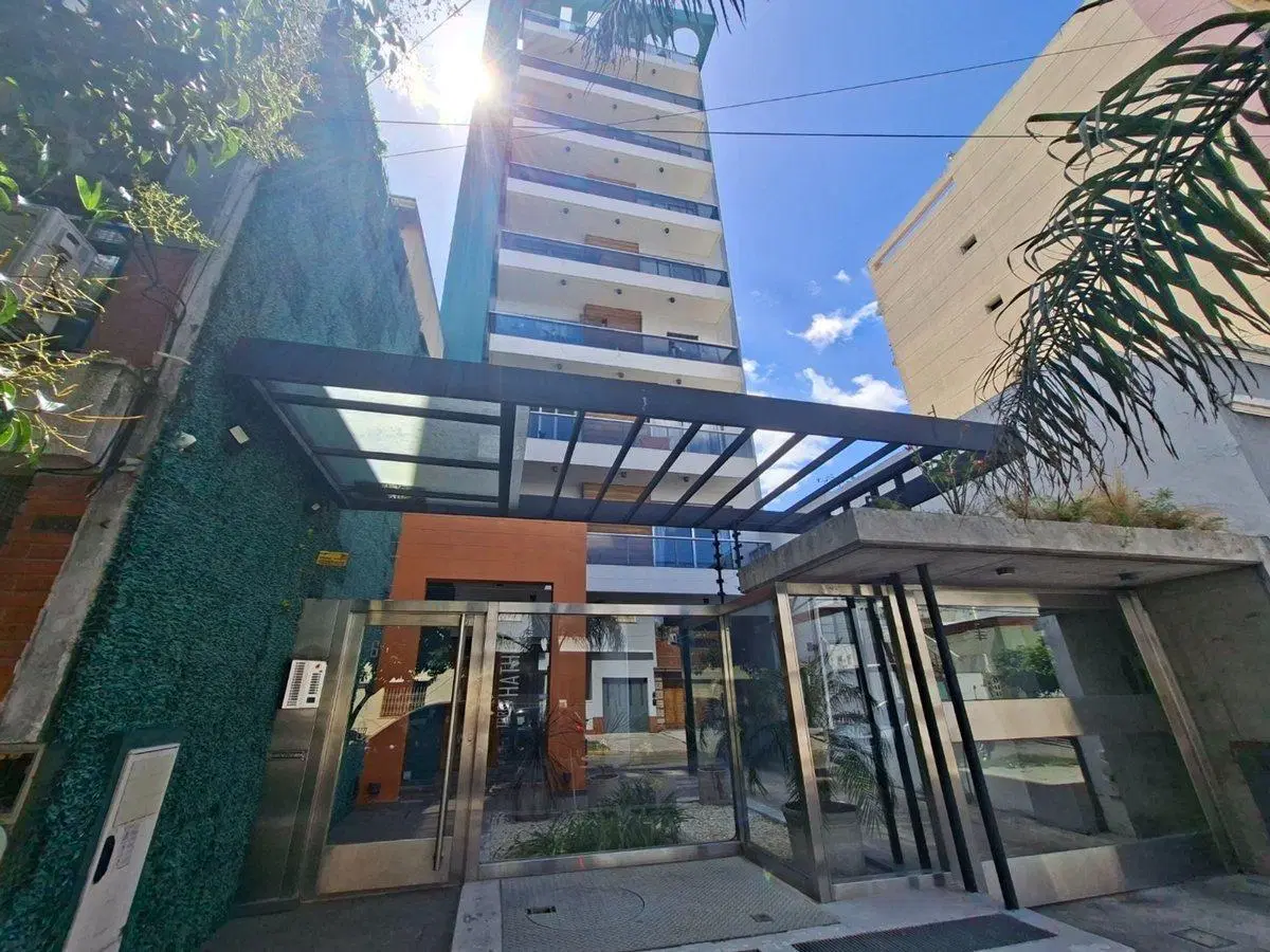 VENTA DEPTO MONOAMBIENTE AMPLIO, WILDE CENTRO 3