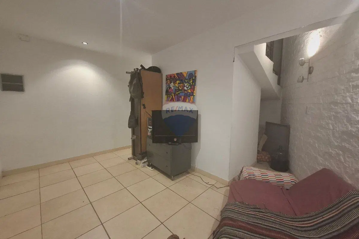 PH, PLANTA BAJA LAMADRID 1, BERNAL ESTE 2