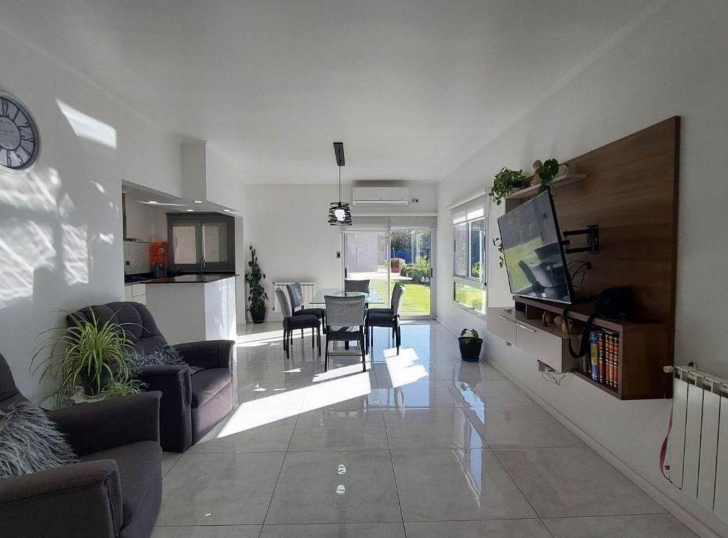 CASA QUINTA 4 AMB VENTA EL PATO QUINCHO PILETA