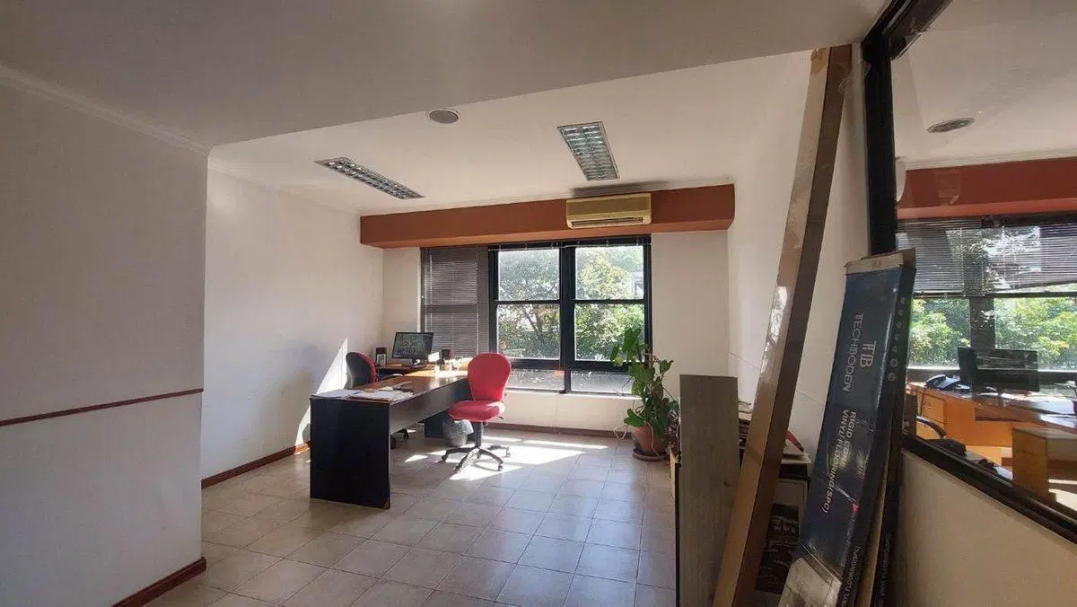 OFICINAS con DEPOSITOS VENTA CABA 4