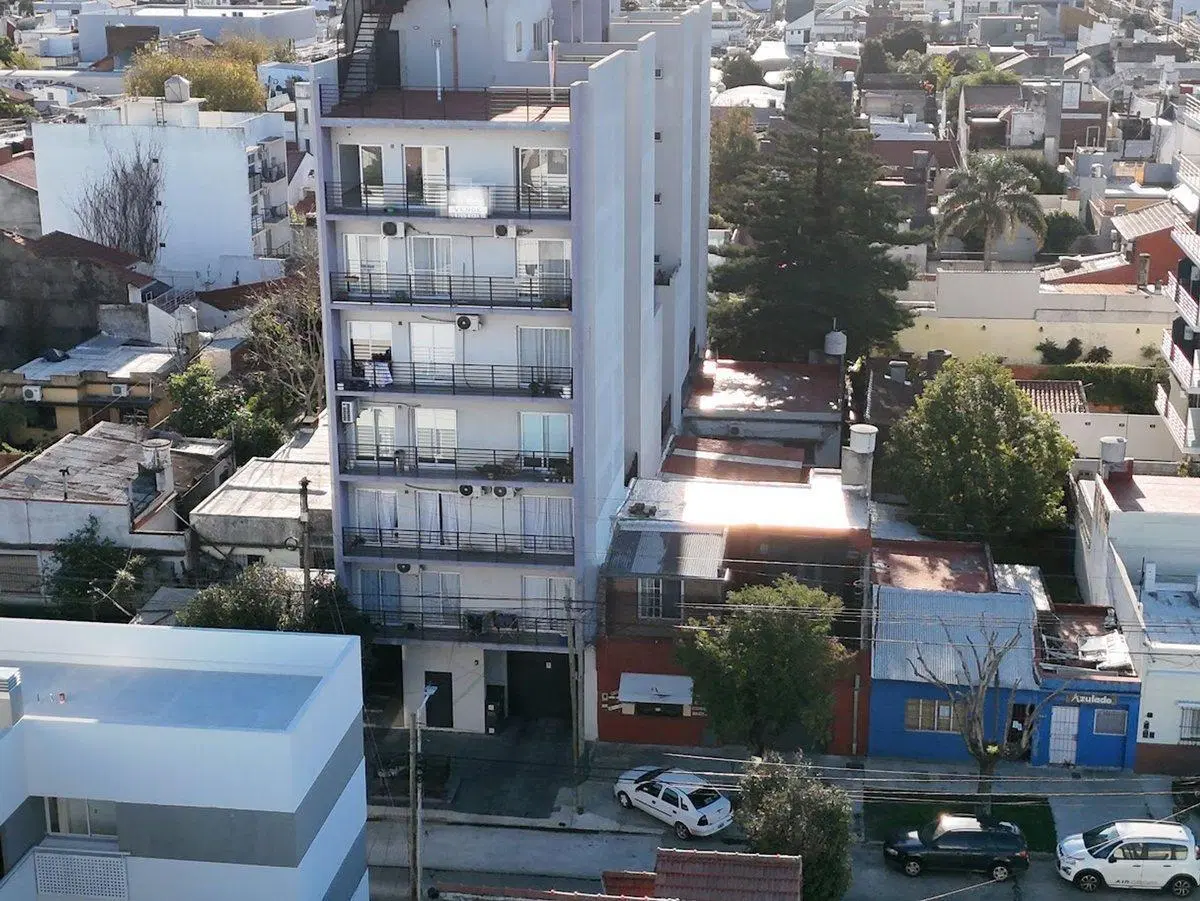 VENTA DEPARTAMENTO 3 AMBIENTES WILDE CENTRO BALCON 4
