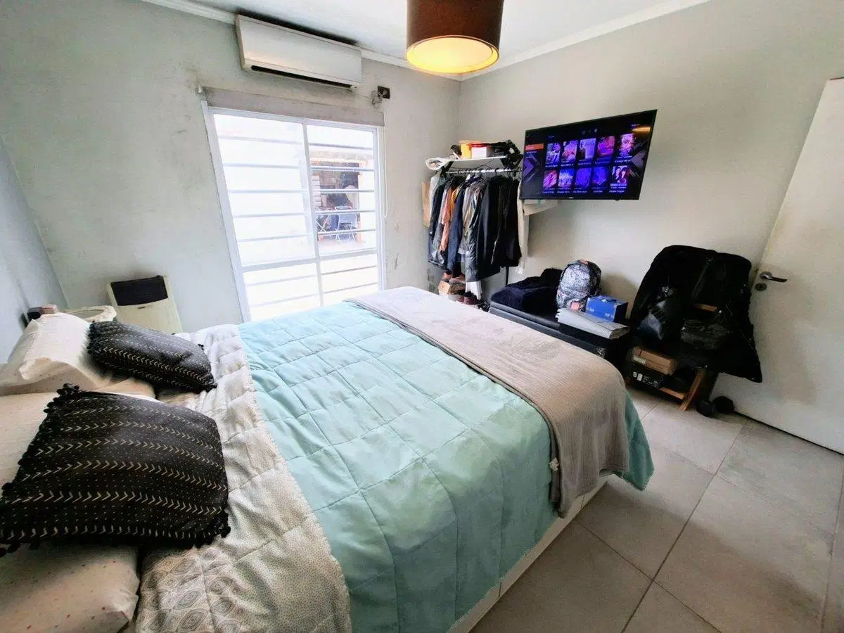 VENTA CASA 3 AMB CON PATIO Y QUINCHO, BOSQUES 3