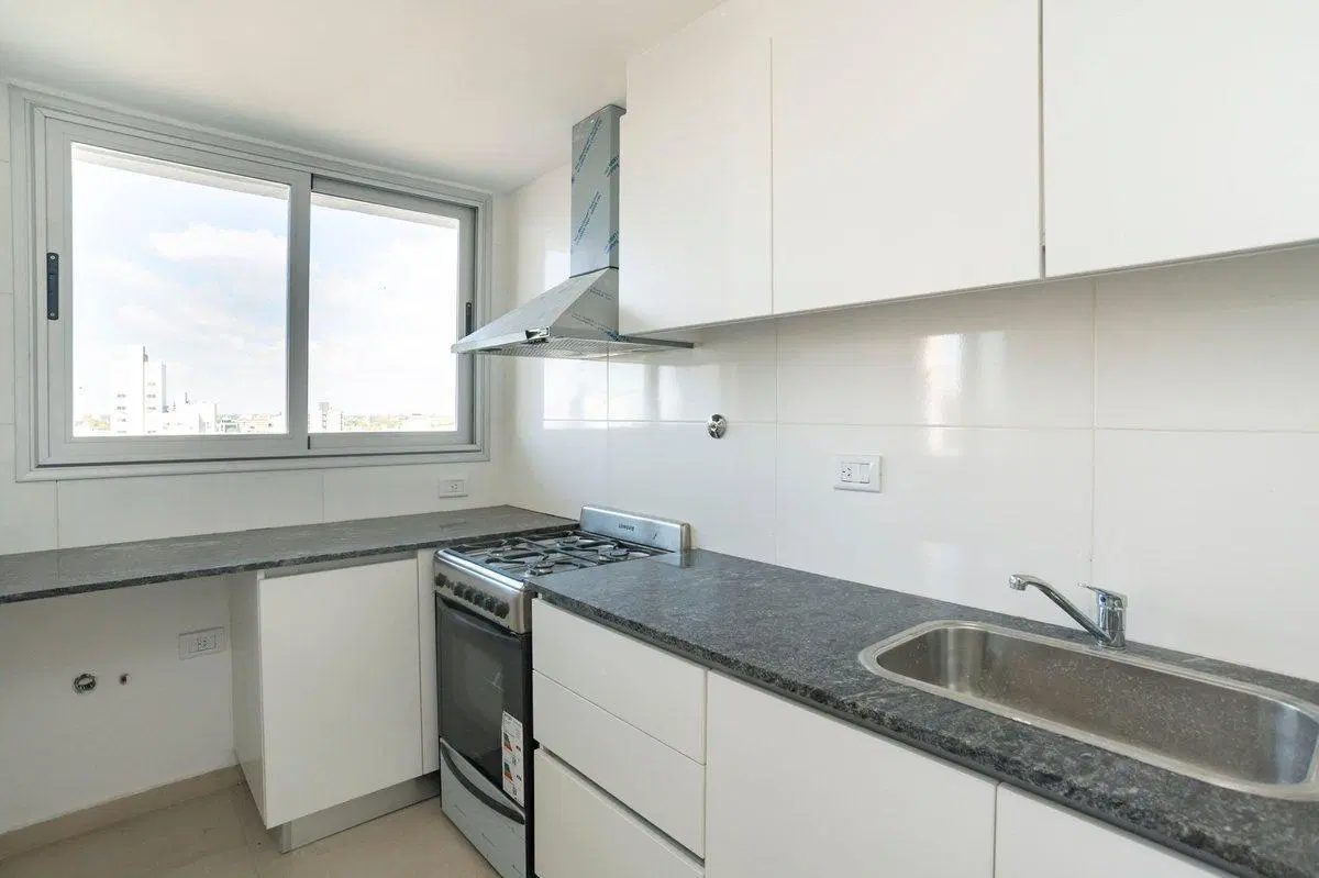 Departamento 3 ambientes Venta Bernal centro 4