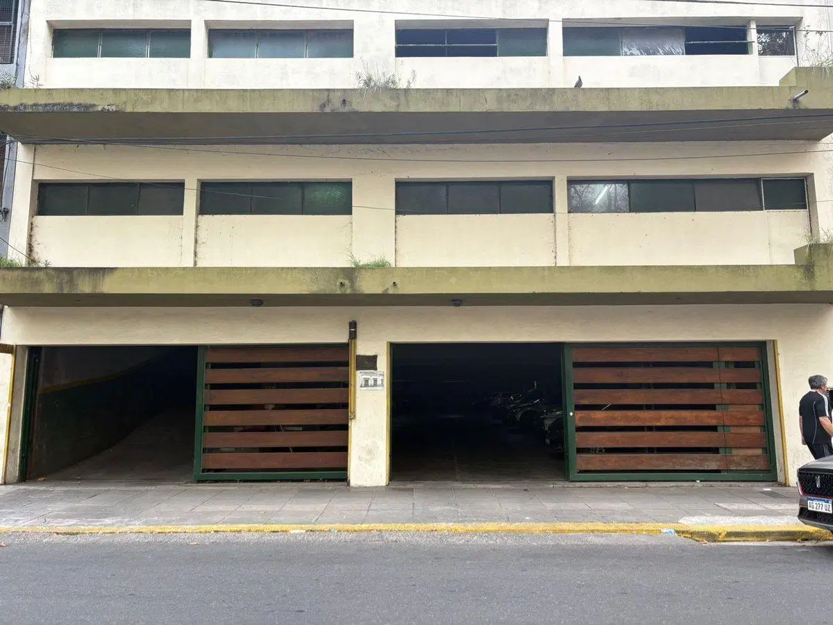 VENTA COCHERA EN QUILMES 2