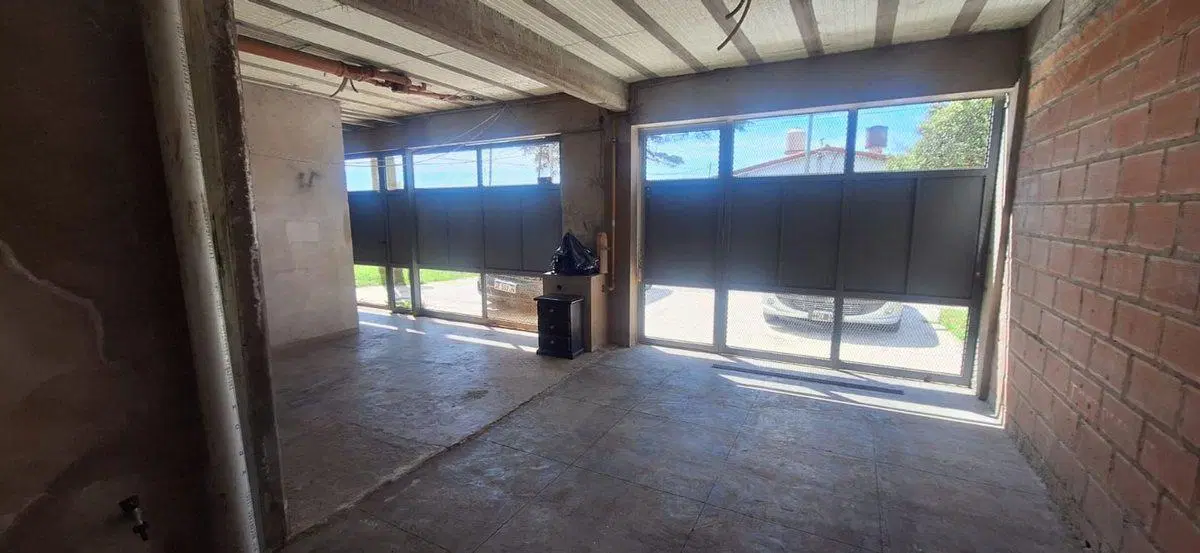 VENTA EN BLOQUE CASA Y DEPTO EN BERAZATEGUI 5