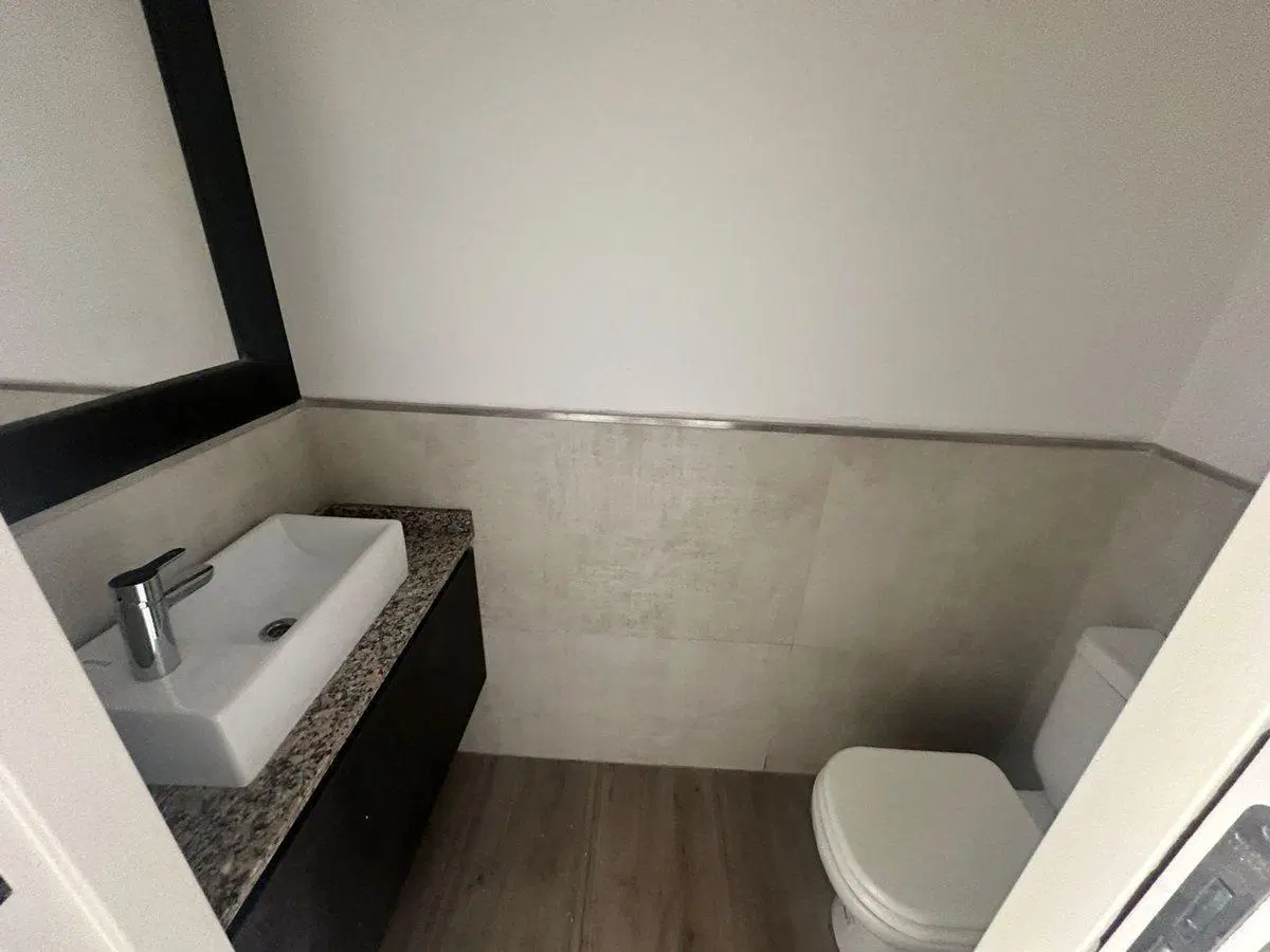 VENTA DEPTO 3 AMBIENTES CON COCHERA BERNAL CENTRO 5