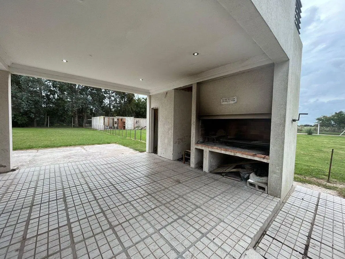 VENTA CASA QUINTA CHASCOMUS CON CABAÑAS Y PISCINA 2