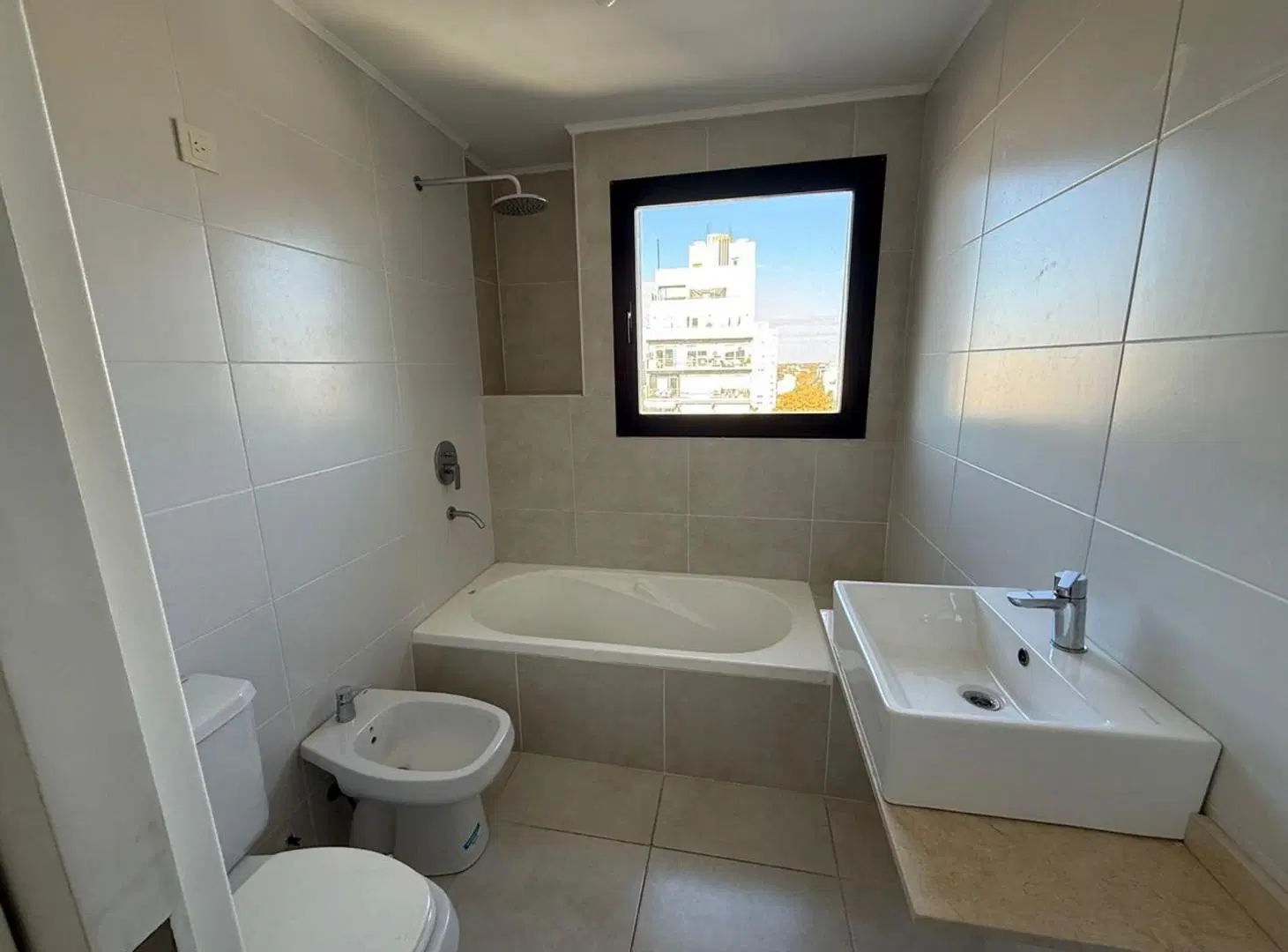 VENTA DEPTO 3 AMBIENTES BERNAL CENTRO 3