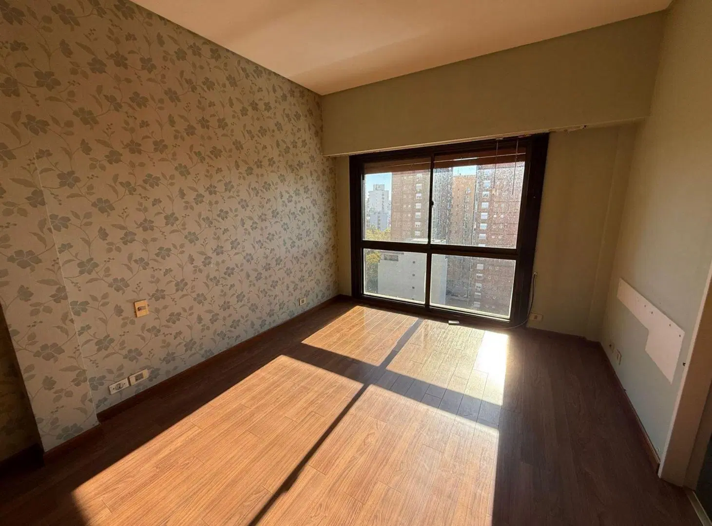 VENTA DPTO 5 AMBIENTES -  QUILMES CENTRO 4