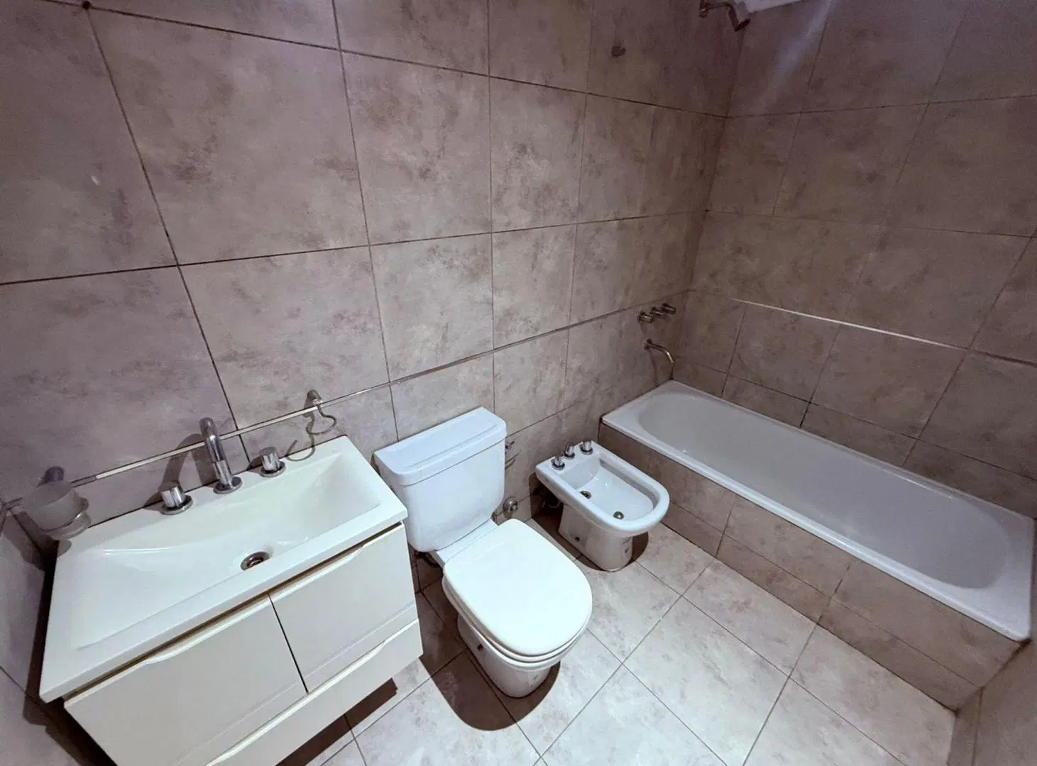 departamento 2 amb en Bernal 5
