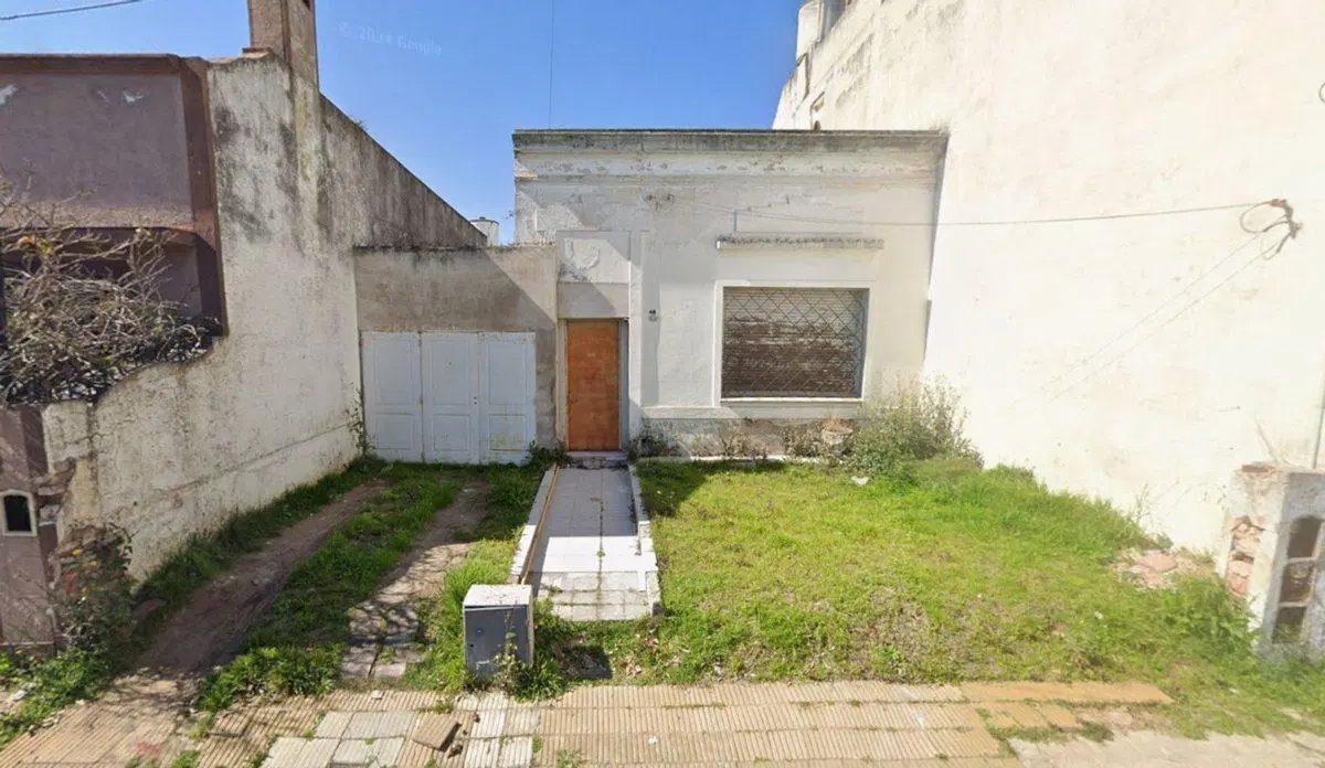 VENTA CASA 3 AMBIENTES DE ESTILO "CHORIZO", BERNAL 2