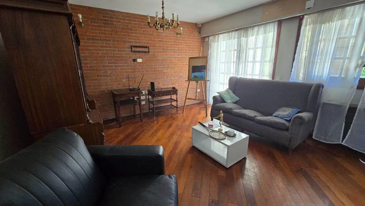 VENTA CASA 5 AMB. PILETA QUINCHO QUILMES 4