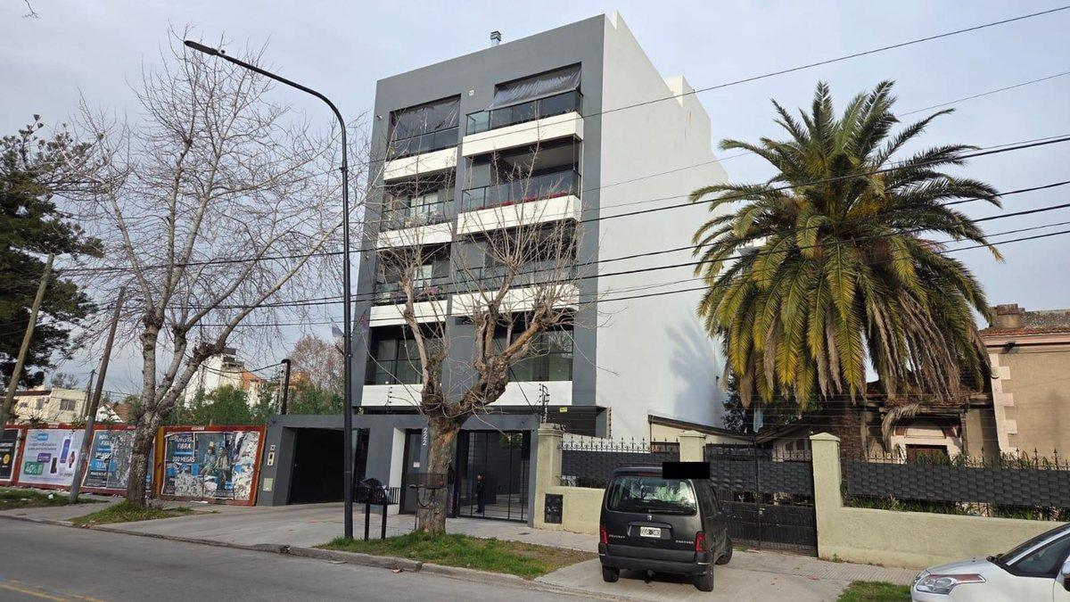 ALQUILER DEPARTAMENTO 2 AMB COCHERA BERNAL CENTRO