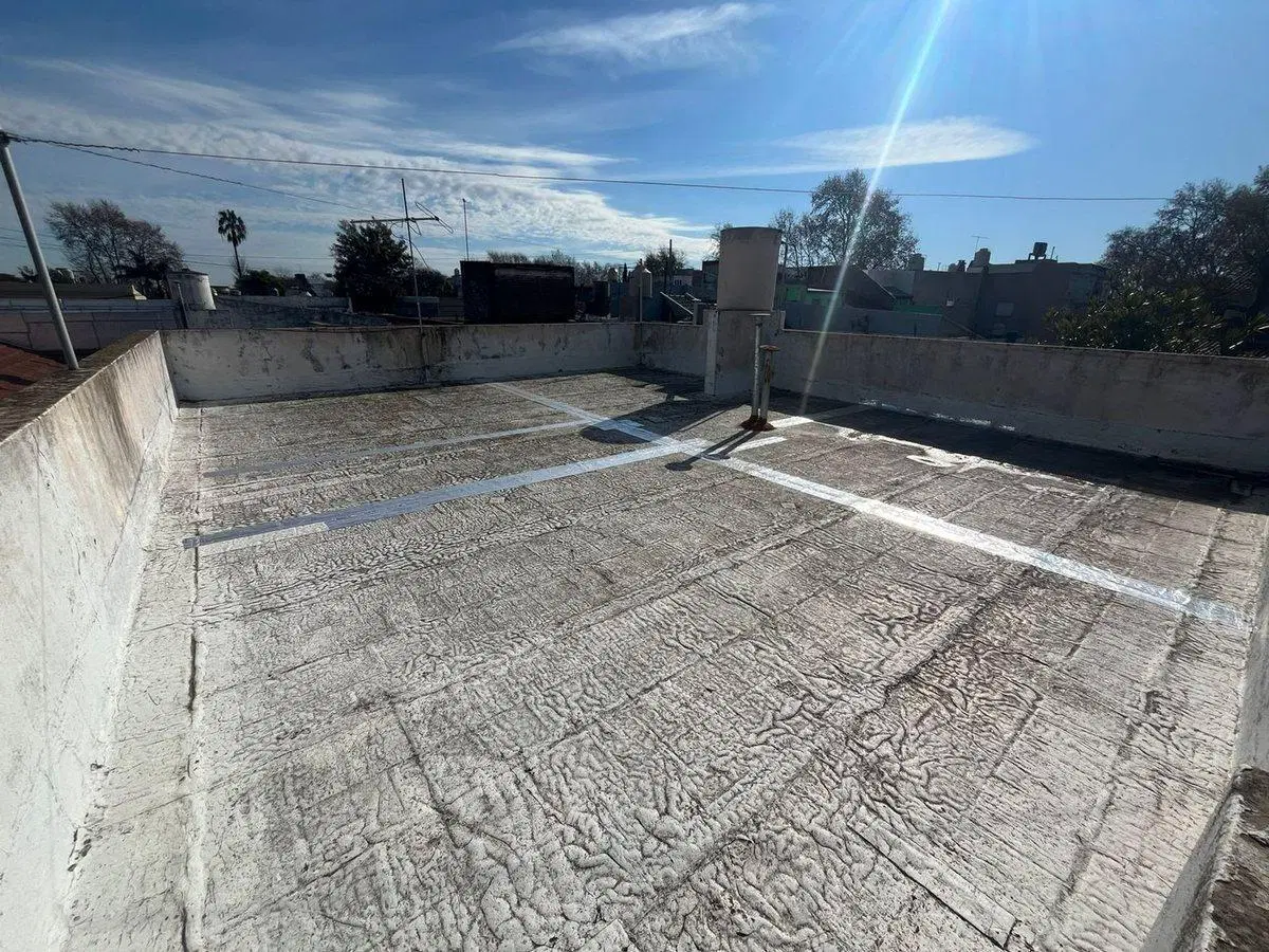 VENTA PH DE 3 AMB CON PATIO Y COCHERA EN BERNAL 3