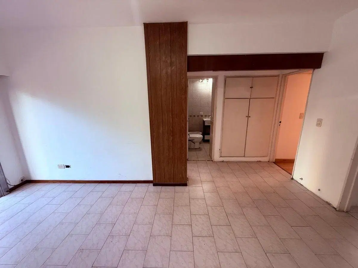 Departamento 3 ambientes c/ balcón Centro de Wilde 4