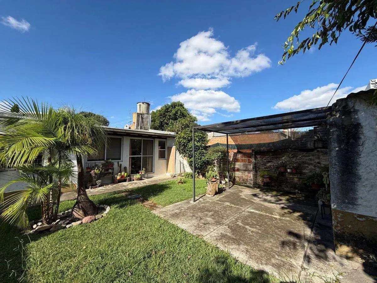 VENTA CASA 4 AMBIENTES EN BARRIO PARQUE CALCHAQUI 5