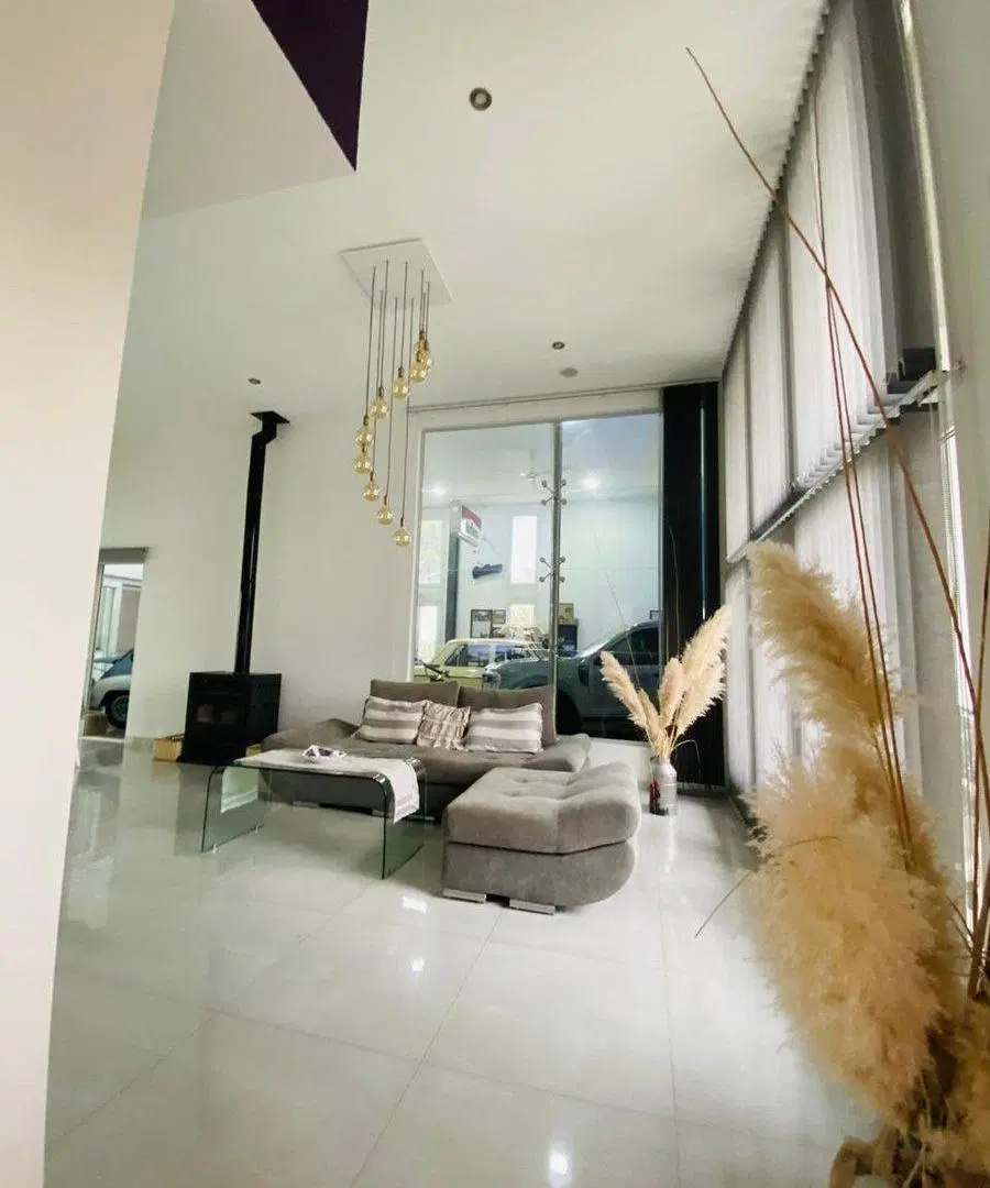 VENTA CASA 5 AMBIENTES, EN AREA 60. 5
