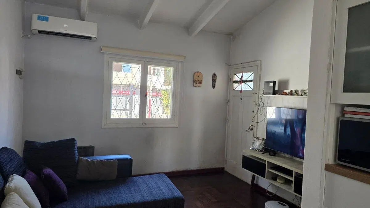 VENTA CASA 3 AMBIENTES CON COCHERA EN QUILMES 4
