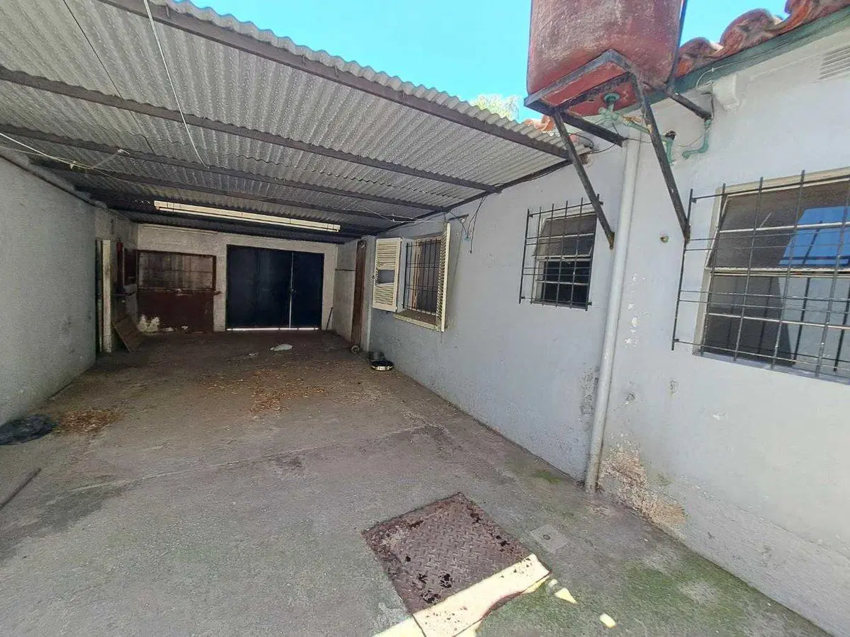 VENTA CASA 3 AMB. CON COCHERA EN QUILMES OESTE 5