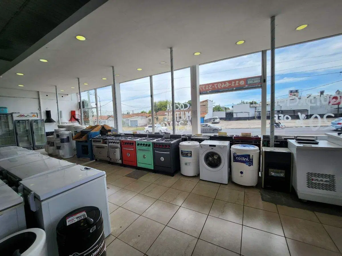 ALQUILER LOCAL DEPÓSITO TERRENO QUILMES 2390m2 4