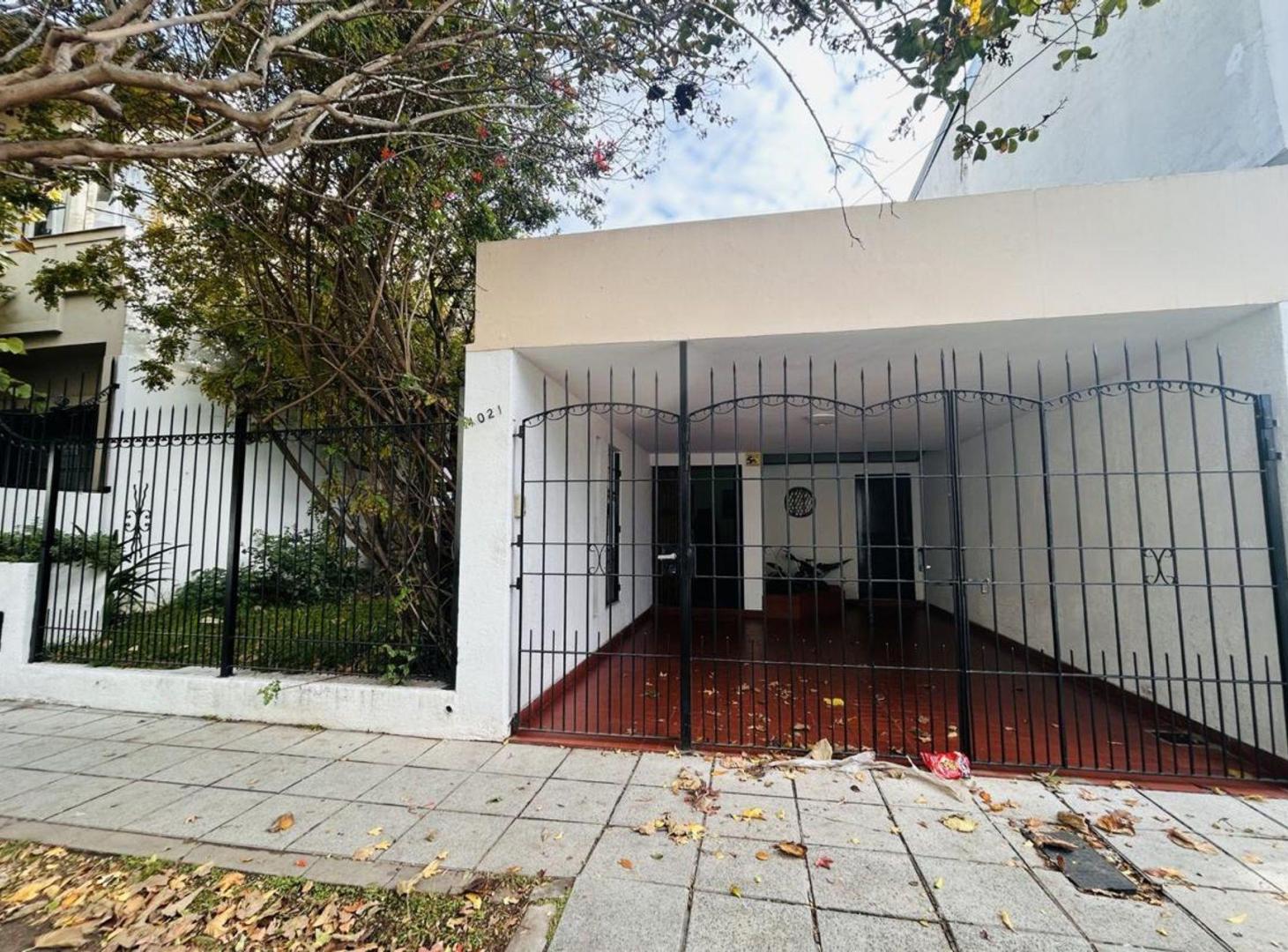 VENTA CASA 4 AMBIENTES 2 PLANTAS COCHERA QUILMES