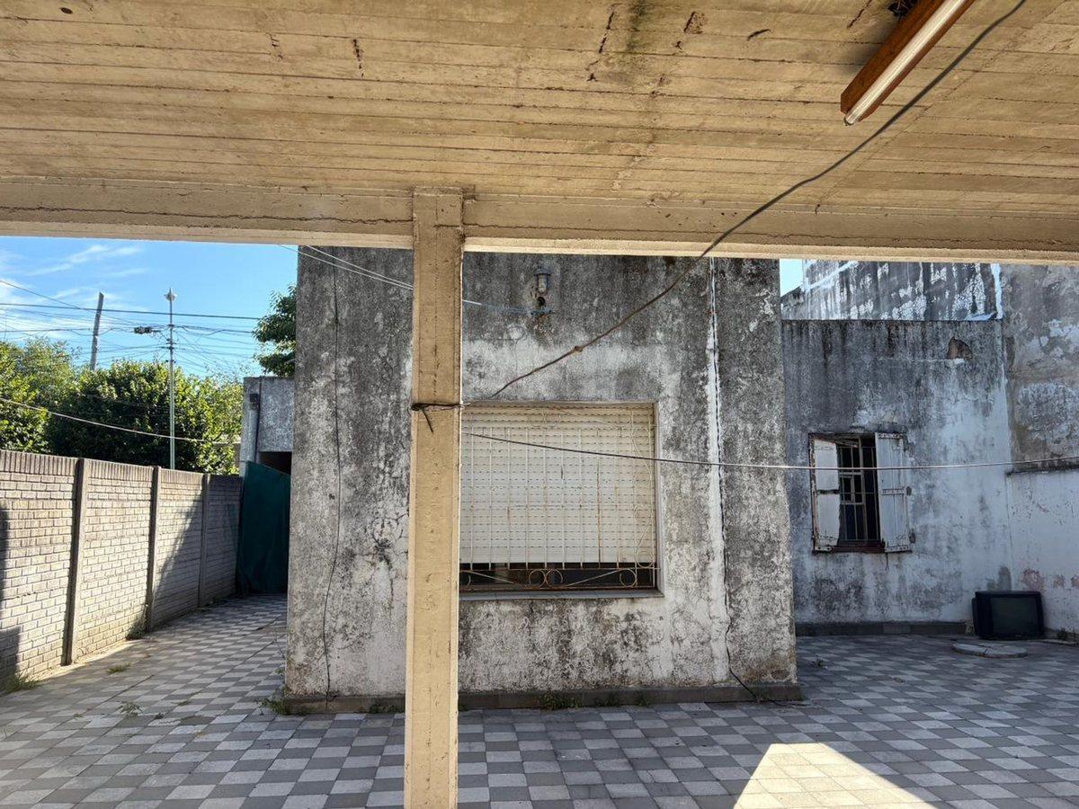 Foto de VENTA CASA 3 AMB BERAZATEGUI A RECICLAR, imagen 5