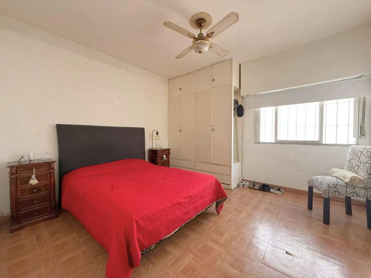 VENTA PH 3 AMBIENTES CON PATIO, AMPLIO, SARANDÍ 4