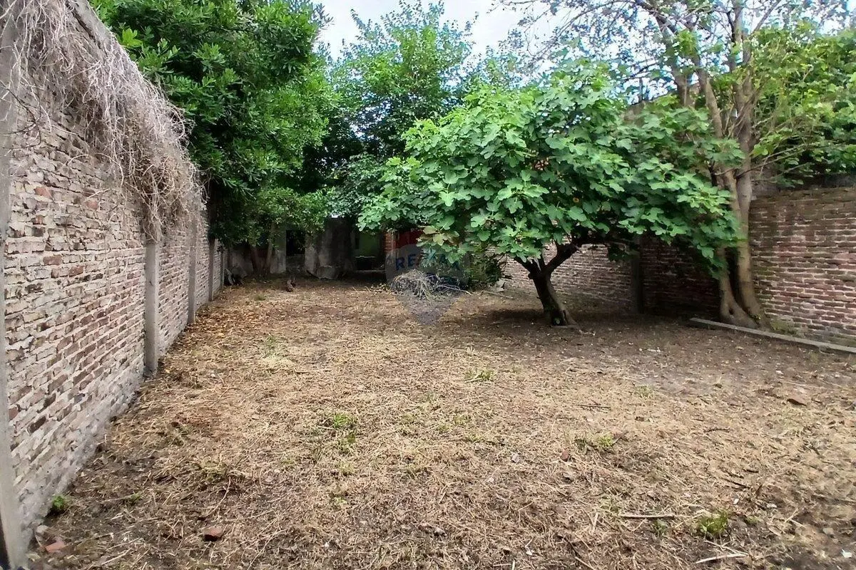 Venta de lote 374mts2  Valentin Alsina - Lanus 3