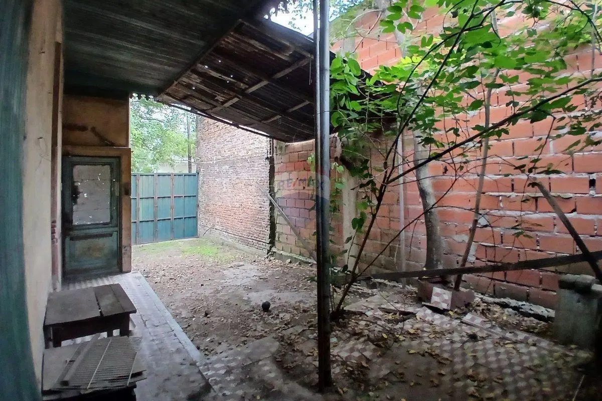 Venta de lote 374mts2  Valentin Alsina - Lanus 4