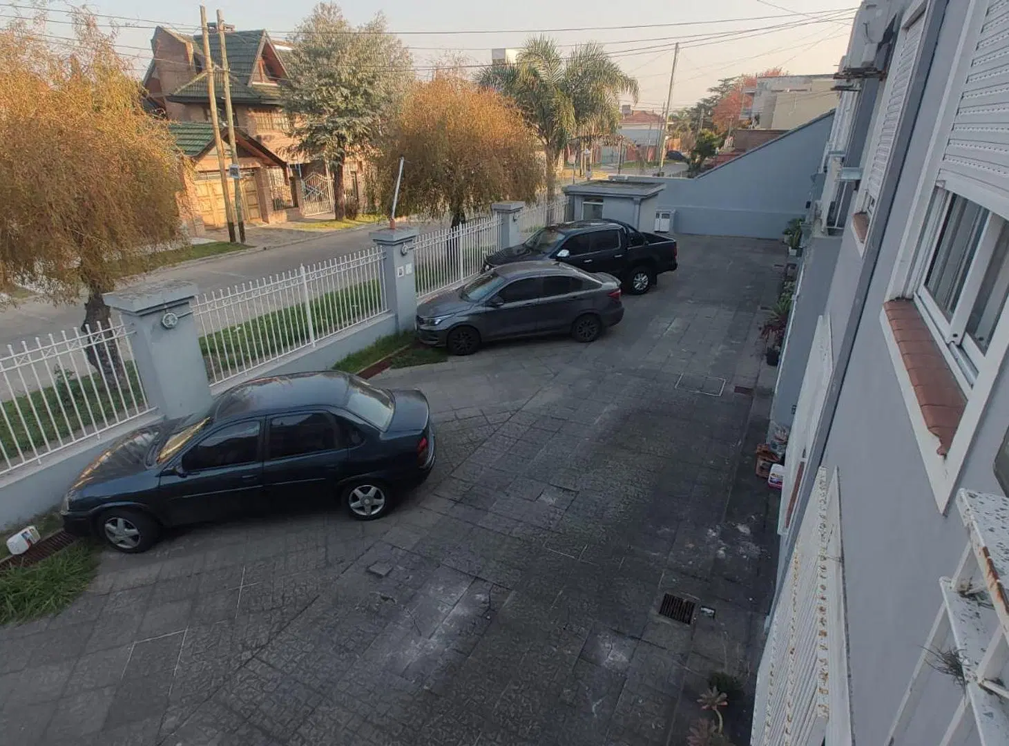 VENTA DEPTO DUPLEX 4 AMB PATIO COCHERA QUILMES 3