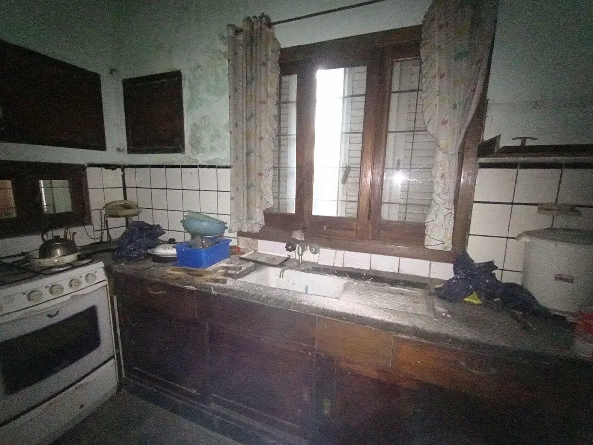 VENTA CASA 3 AMB CON PATIO A RECICLAR QUILMES 5