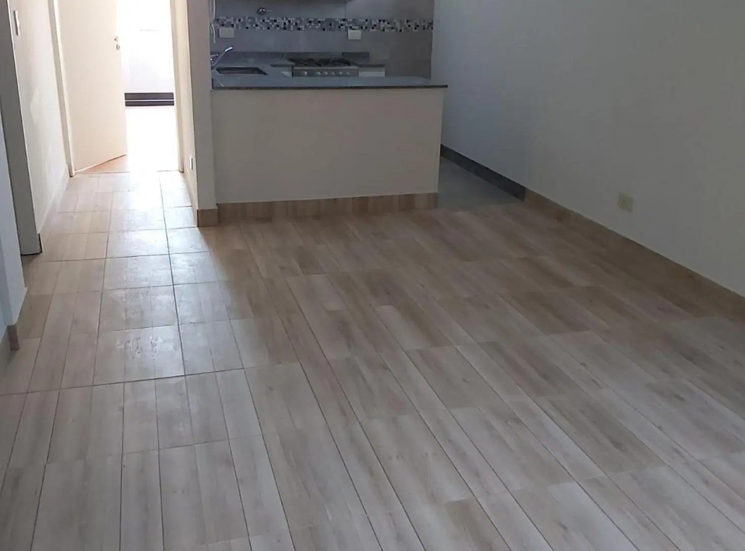 Venta departamento dos amb en Bernal con cochera 3