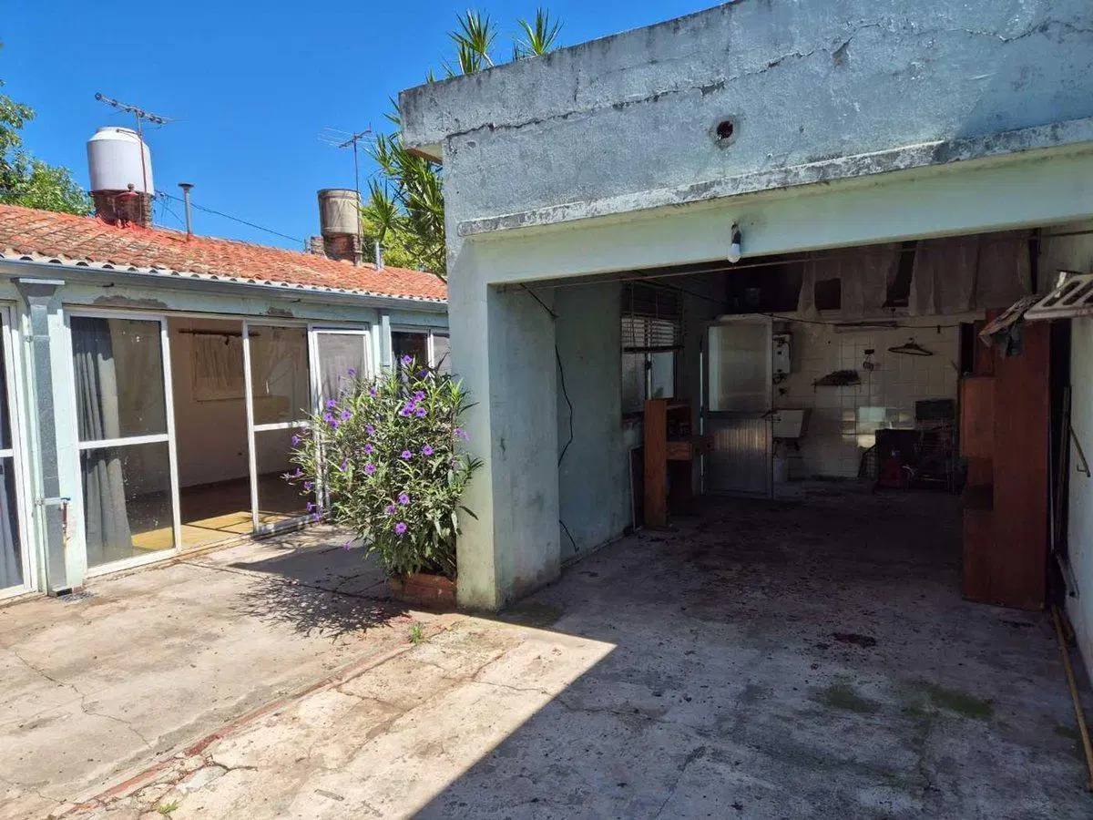 VENTA CASA 3AMB GALERIA CUB. PATIO EZPELETA 3
