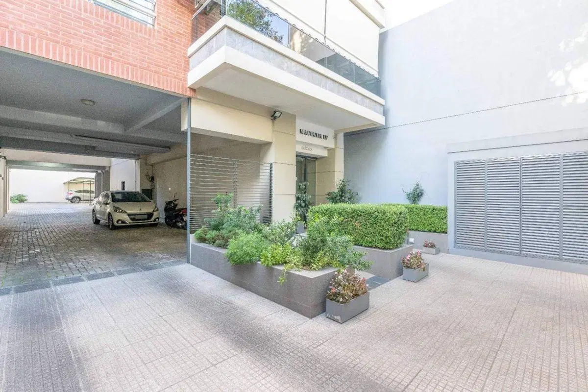 VENTA DEPTO. 2 AMB.CON COCHERA QUILMES CENTRO 5