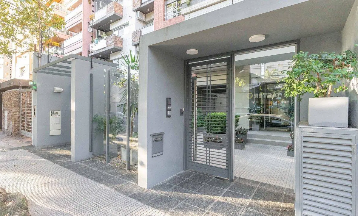 VENTA DEPTO. 2 AMB.CON COCHERA QUILMES CENTRO 4