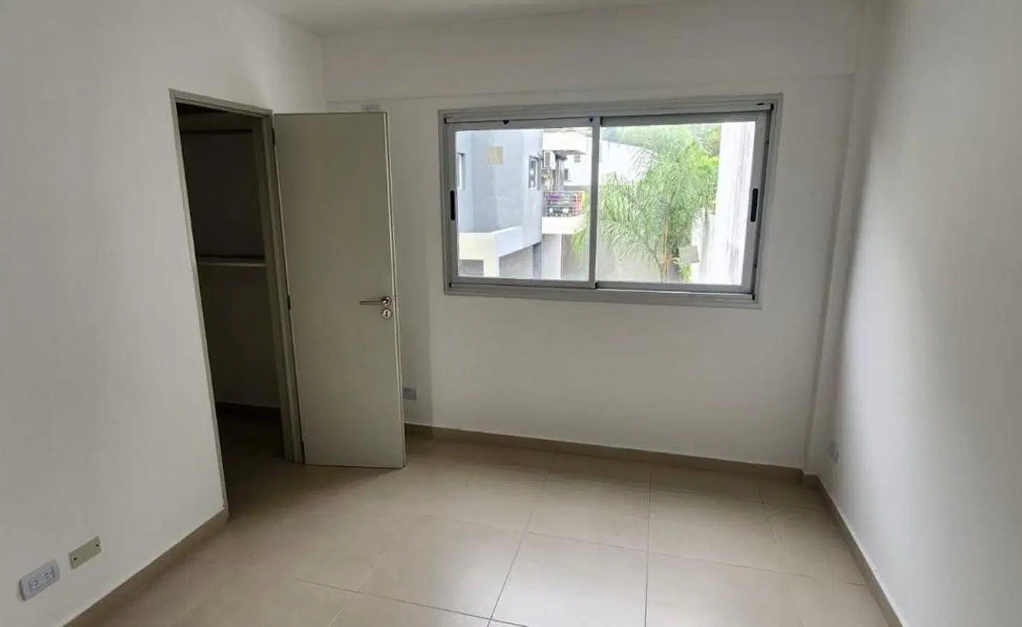 VENTA DEPTO 2 AMB TOILETTE BALCON ESTRENAR BERNAL 2