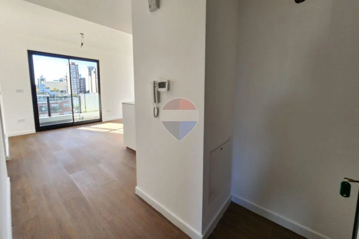 VENTA DEPTO 3 AMB c/ COCHERA EN QUILMES CENTRO 2