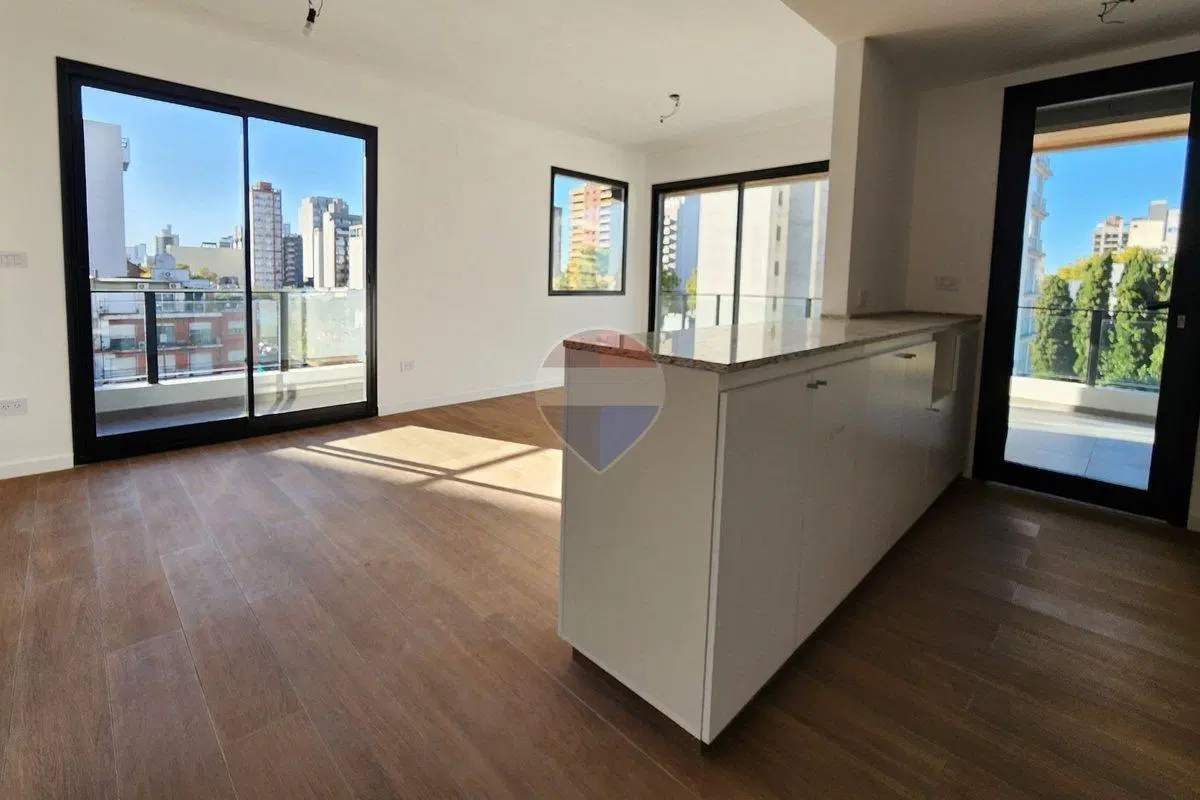 VENTA DEPTO 3 AMB c/ COCHERA EN QUILMES CENTRO 3