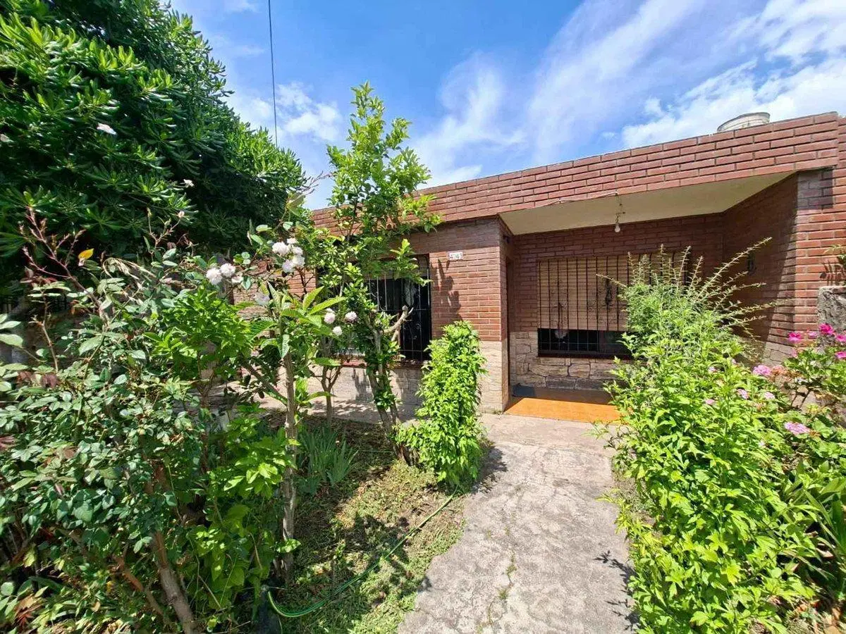 VENTA CASA 4 AMB CON PATIO, BERAZATEGUI 2