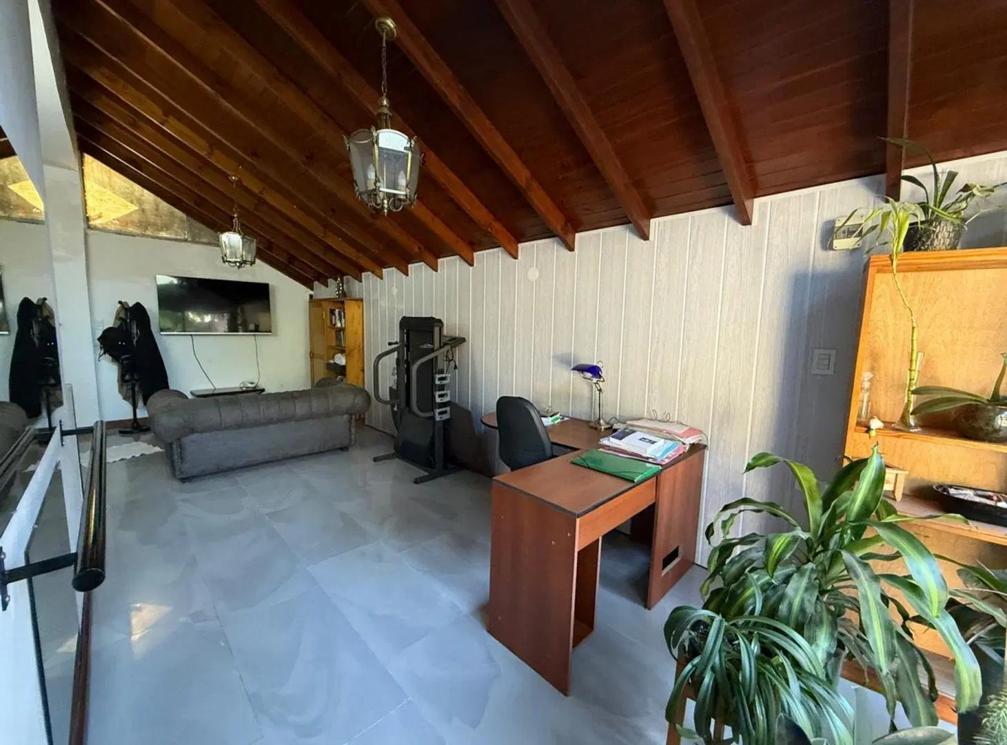 VENTA CASA 2 AMB JARDIN, COCHERA PILETA BERNAL 4