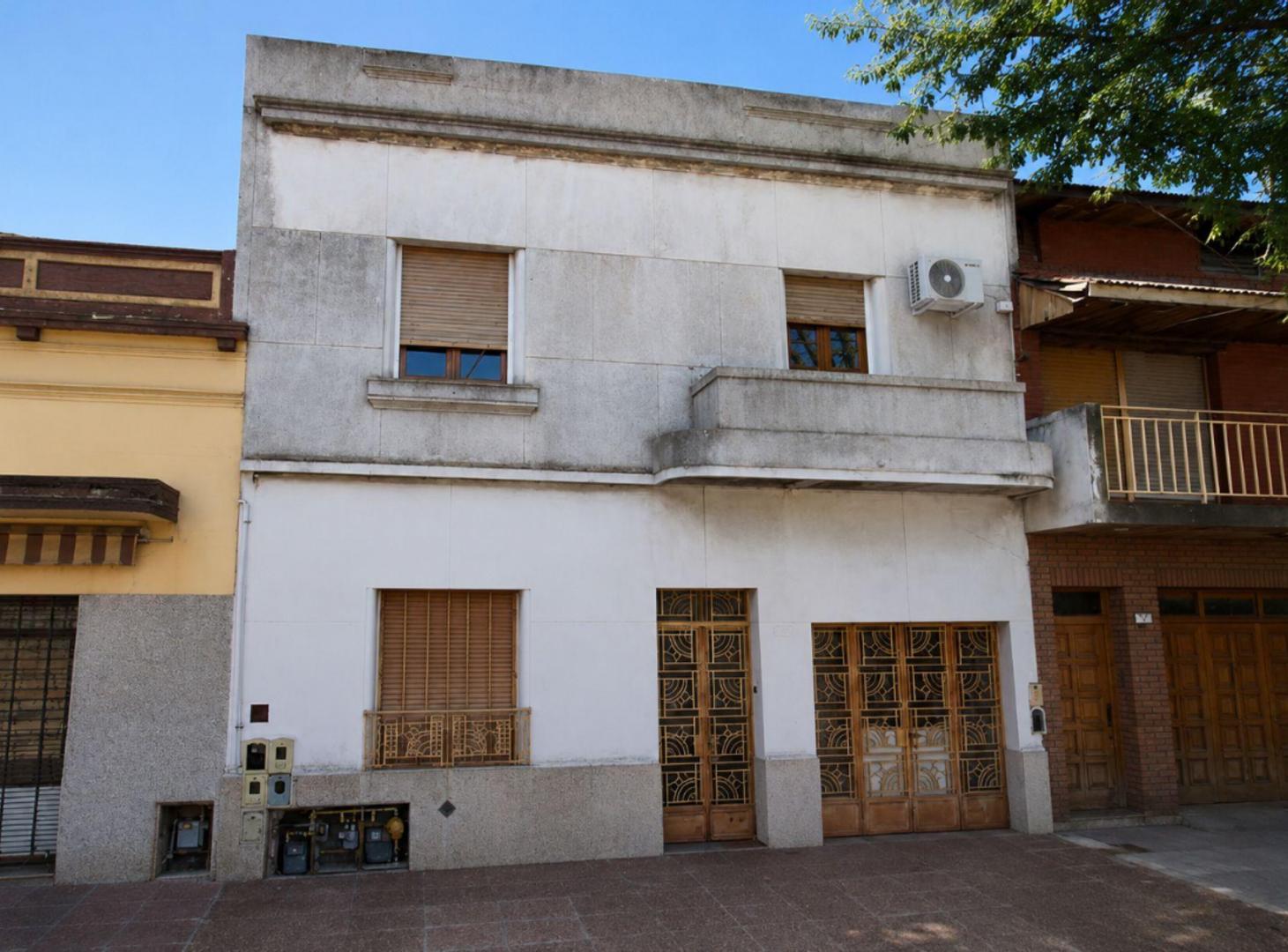 VENTA CASA/LOTE IDEAL INVERSOR 397M2 R2 BERNAL