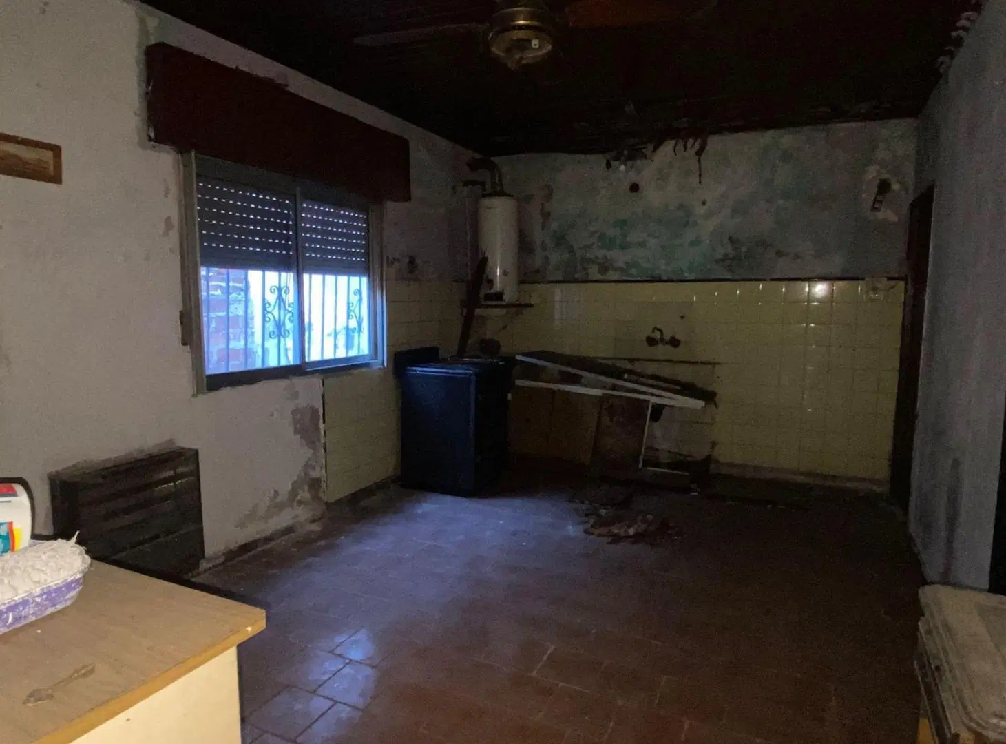 LOTE EN VENTA CON LOCAL Y CASA A RECICLAR QUILMES 5