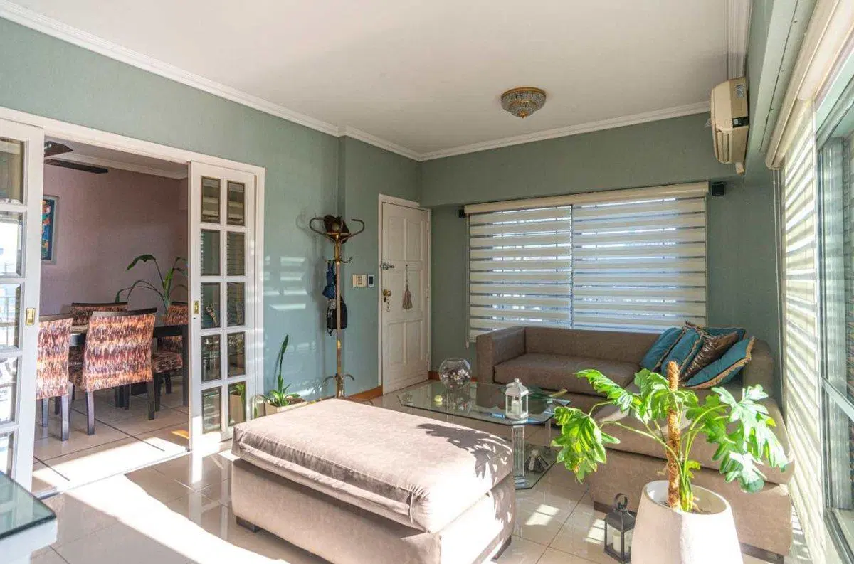 VENTA CASAS 3 AMB./QUINCHO/PISCINA/COCHERA QUILMES 4