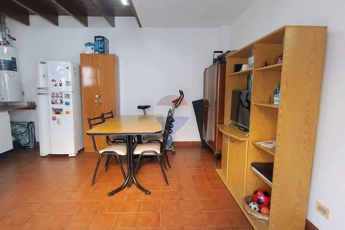 Dúplex 3 amb con patio y cochera Quilmes 4