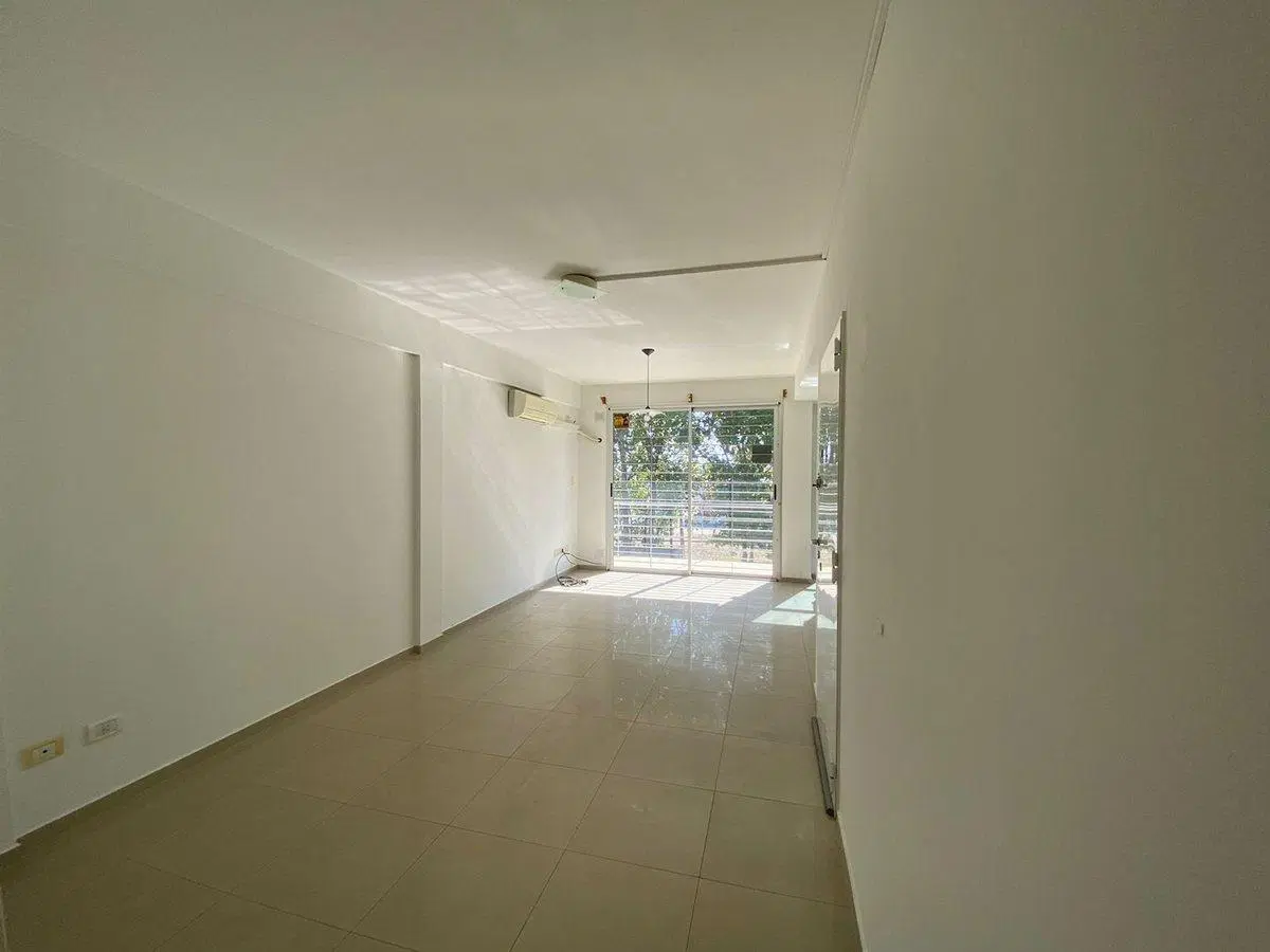 VENTA DEPARTAMENTO 2 AMBIENTES EN BERNAL 2