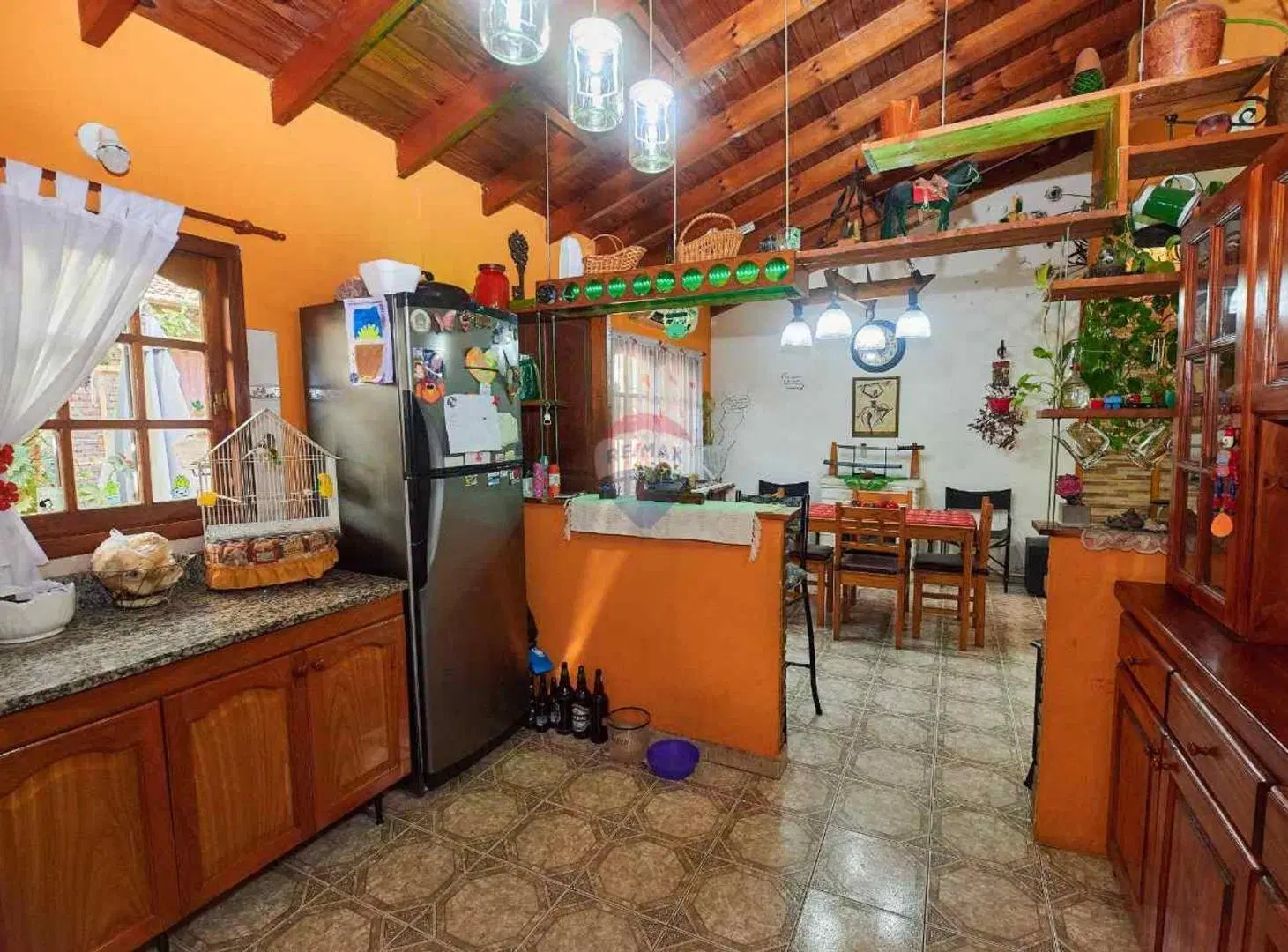 VENTA CASA EN BLOCK CON COCHERA Y QUINCHO, QUILMES 4