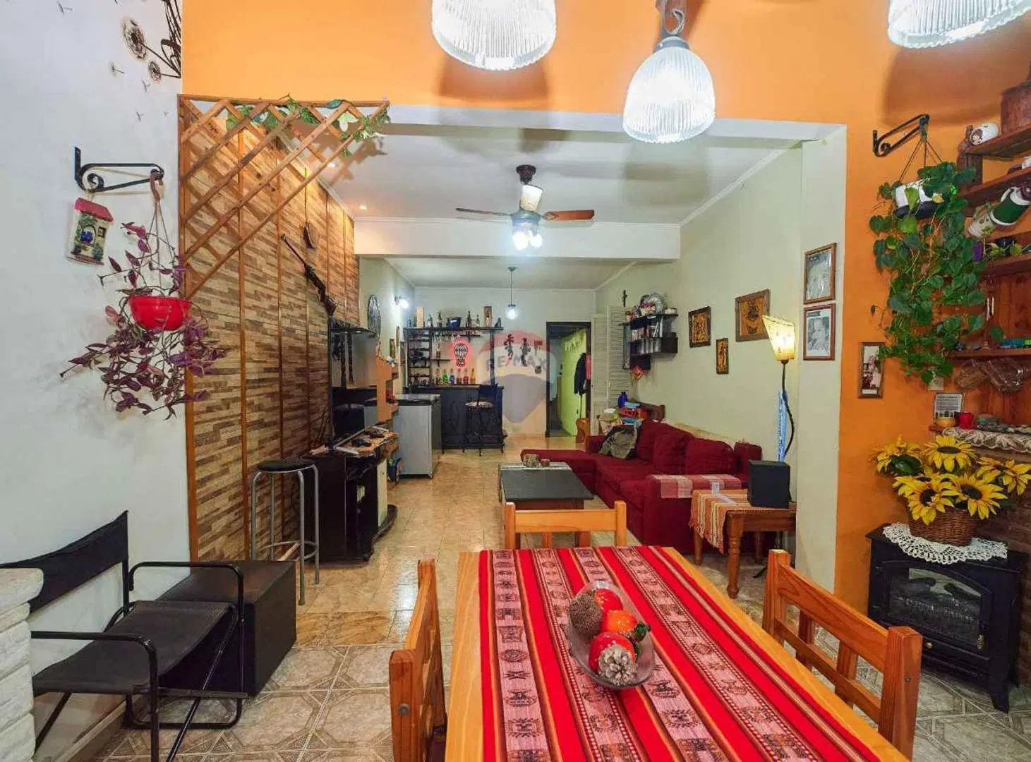 VENTA CASA EN BLOCK CON COCHERA Y QUINCHO, QUILMES 2
