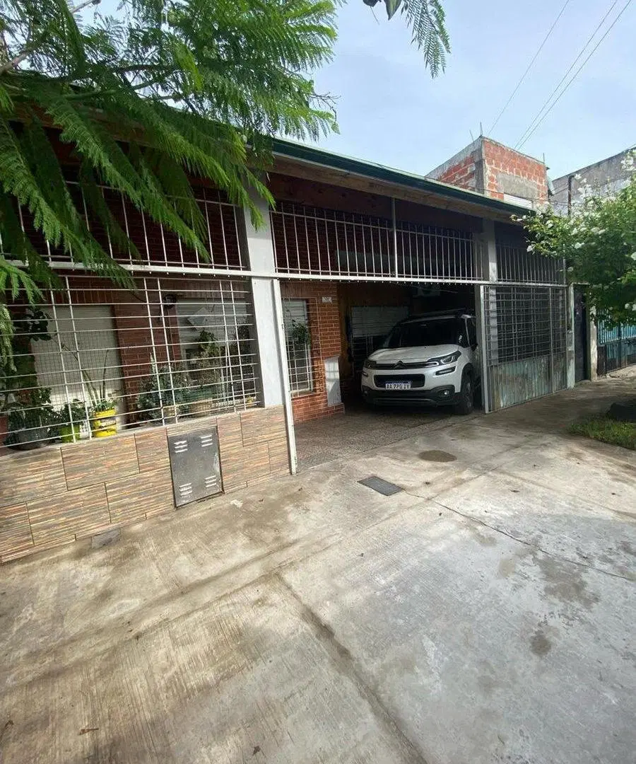 VENTA CASA 3 AMBIENTES, BERNAL OESTE 5